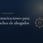 Engranajes dorados sobre fondo azul marino, imagen de Juridigital sobre automatización de despachos